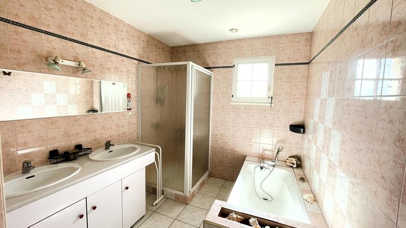 Maison - 106 m² - 5 pièces