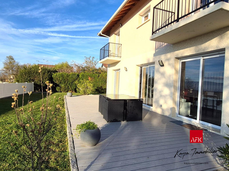 Maison - 121 m² - 5 pièces