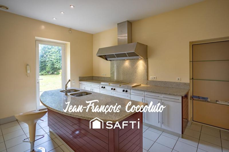 Maison de maîtres - 446 m² - 15 pièces