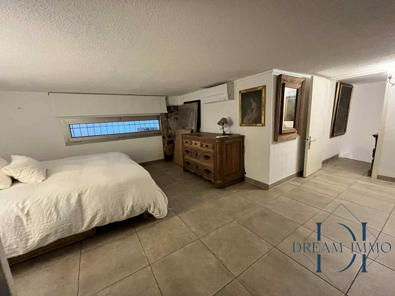 Appartement - 79 m² - 4 pièces