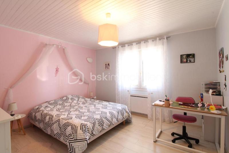 Maison - 238 m² - 7 pièces