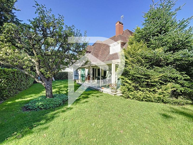 Maison d'architecte - 223 m² - 7 pièces