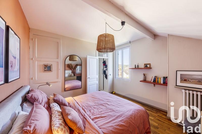 Maison - 137 m² - 8 pièces