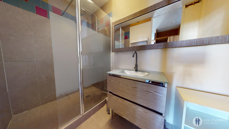 Appartement - 84 m² - 3 pièces