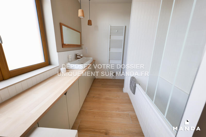 Appartement - 80 m² - 5 pièces