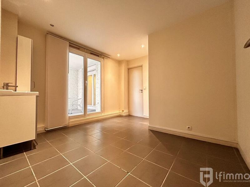 Appartement - 100 m² - 5 pièces