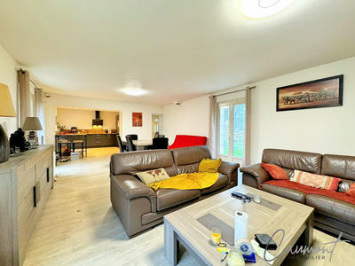 Maison - 175 m² - 7 pièces