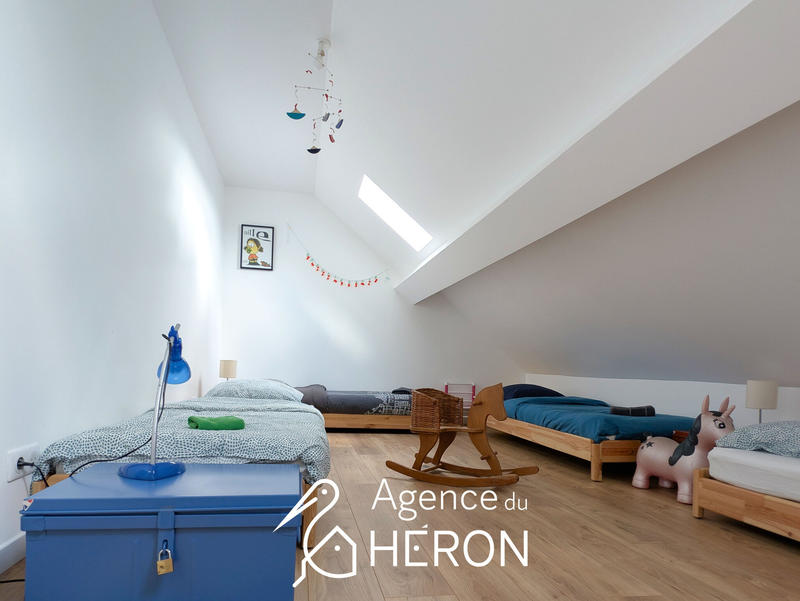 Maison - 151 m² - 7 pièces