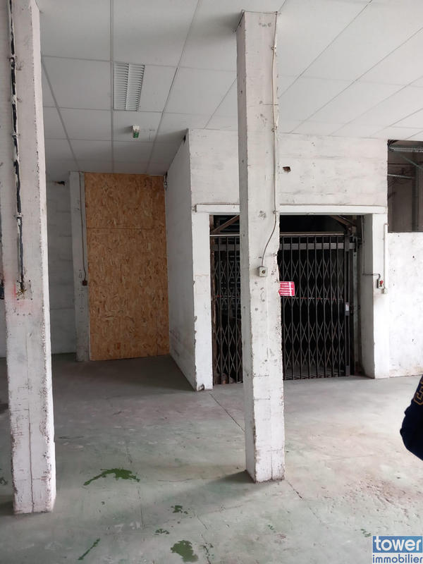 Entrepôt - 160 m²