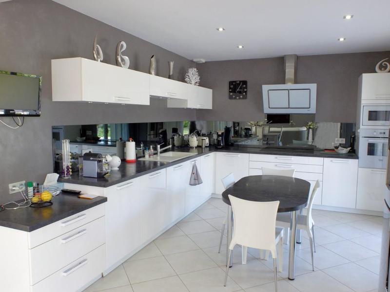 Maison - 185 m² - 6 pièces