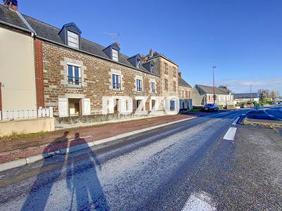 Maison - 231 m² - 10 pièces