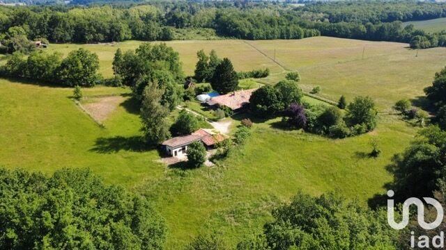 Maison - 370 m² - 8 pièces