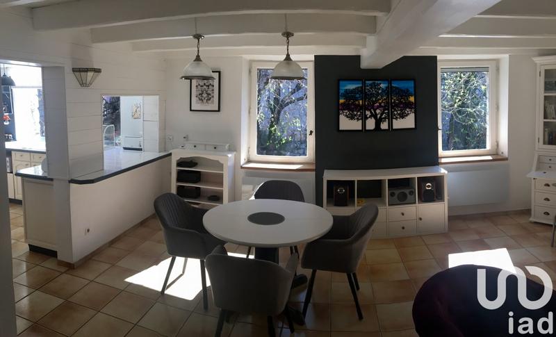 Maison - 166 m² - 10 pièces