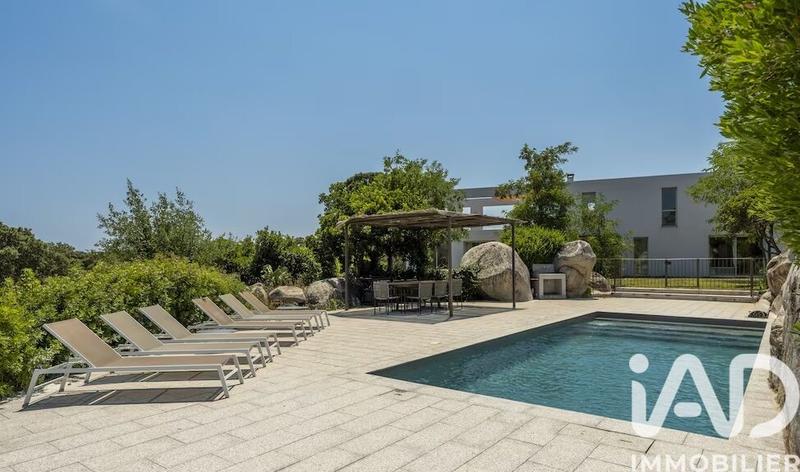 Maison - 180 m² - 4 pièces