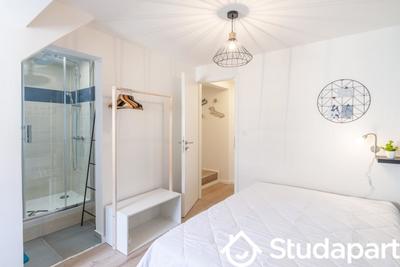 Chambre - 9 m² - 1 pièce