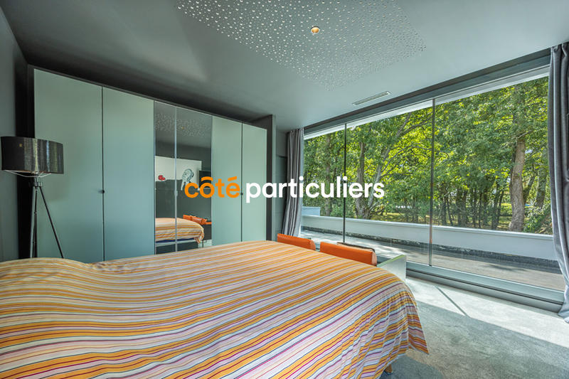 Maison - 260 m² - 7 pièces