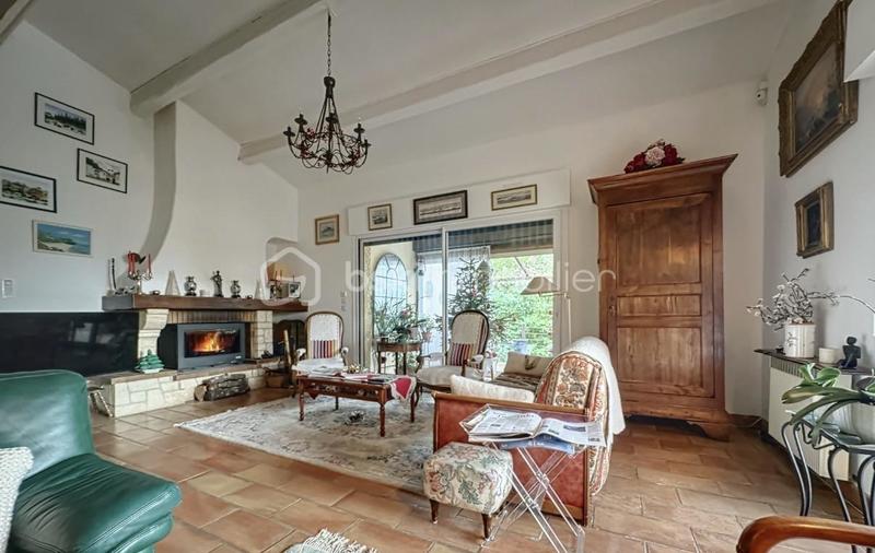 Demeure - 1 412 m² - 7 pièces