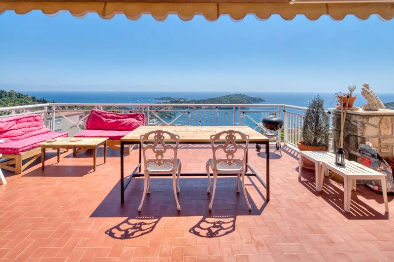 Villa - 347 m² - 9 pièces