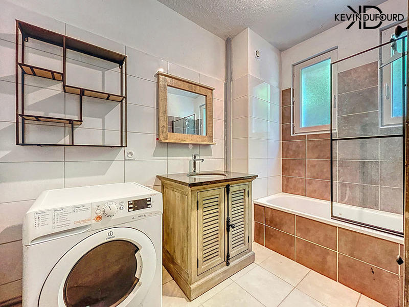 Appartement - 90 m² - 4 pièces