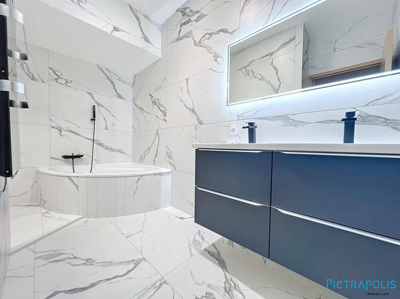 Appartement - 108 m² - 5 pièces