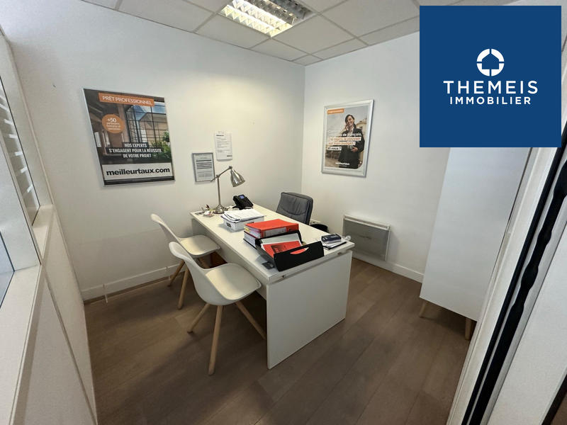 Local commercial - 79 m² - 3 pièces