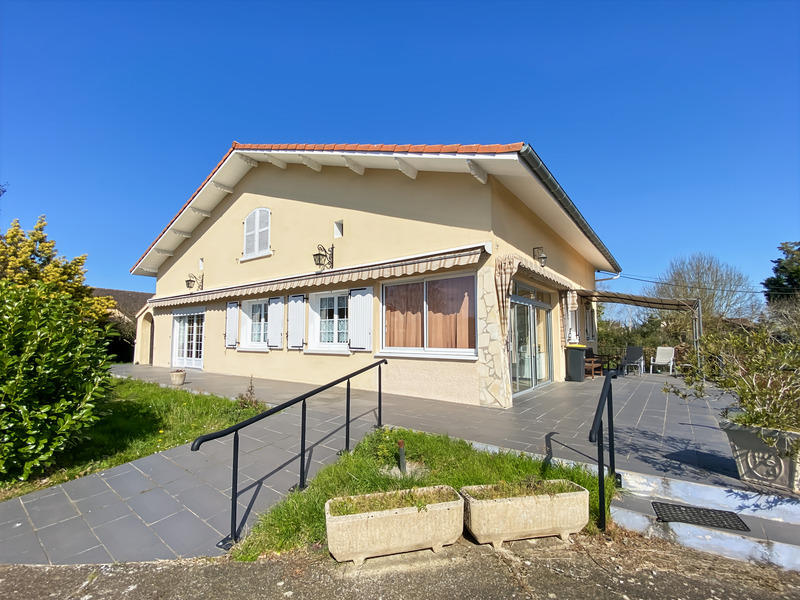 Maison - 192 m² - 6 pièces