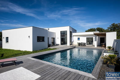 Maison - 200 m² - 6 pièces