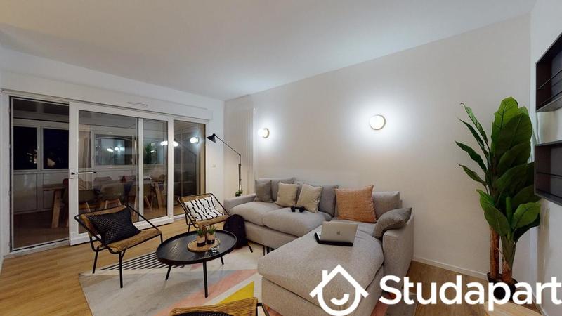 Chambre - 11 m² - 1 pièce