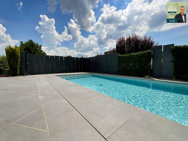 Maison - 256 m² - 7 pièces