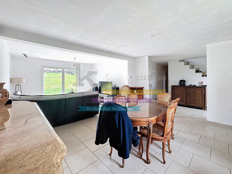 Maison - 142 m² - 6 pièces