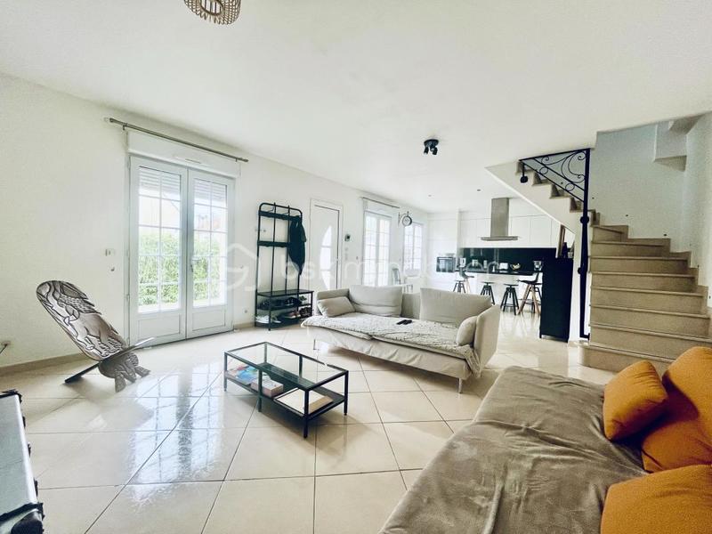 Maison - 190 m² - 11 pièces