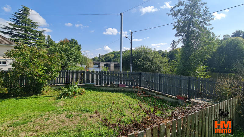 Maison - 235 m² - 8 pièces