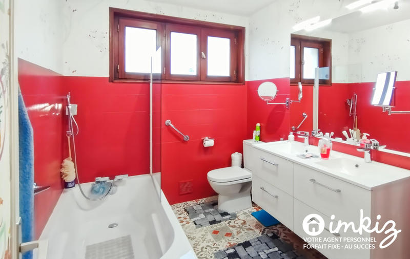 Maison - 168 m² - 7 pièces