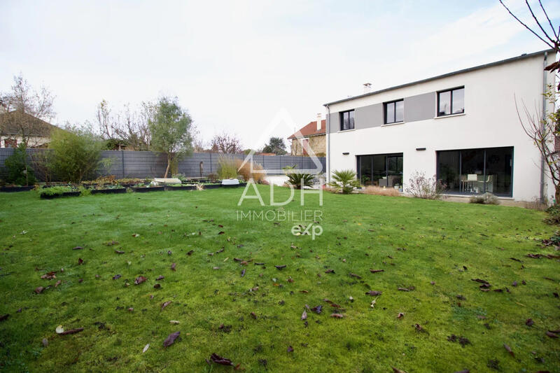 Maison contemporaine - 148 m² - 6 pièces