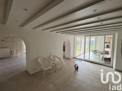 Maison - 280 m² - 11 pièces