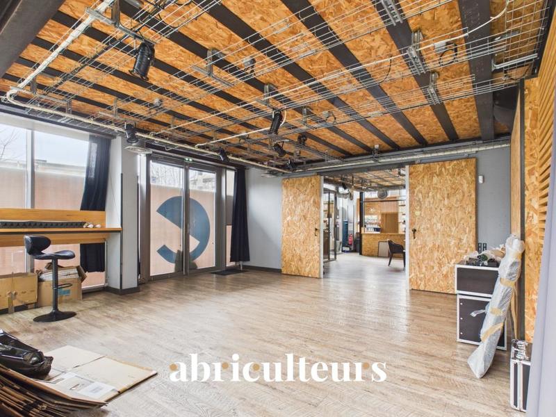 Bureau - 200 m² - 4 pièces