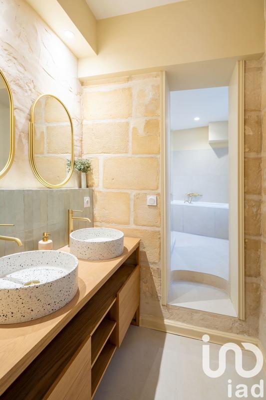 Appartement - 118 m² - 7 pièces