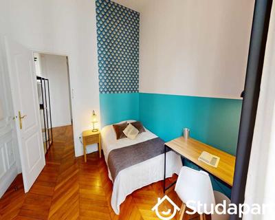 Chambre - 120 m² - 1 pièce