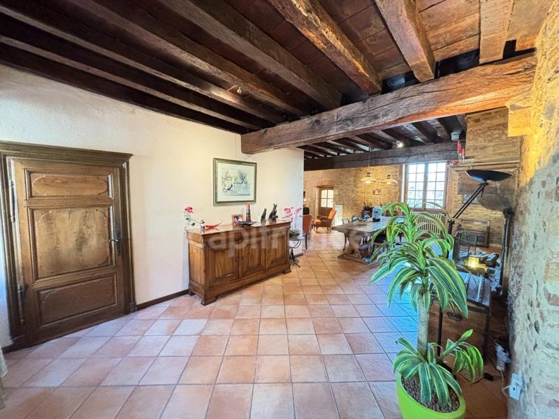 Maison - 304 m² - 10 pièces