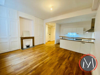 Appartement - 70 m² - 2 pièces