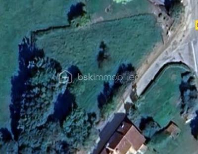 Terrain constructible - 2 300 m²