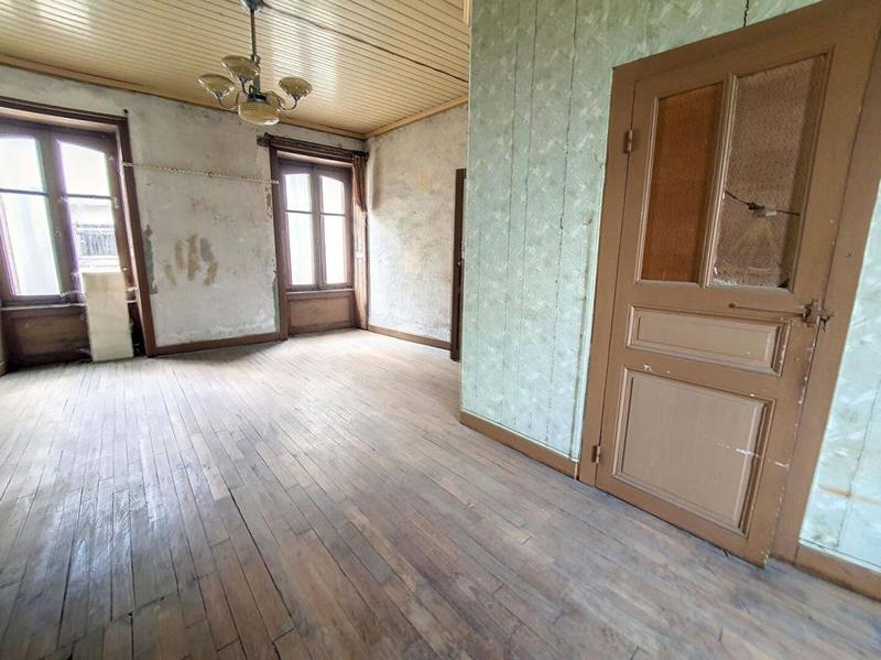 Maison - 275 m² - 4 pièces