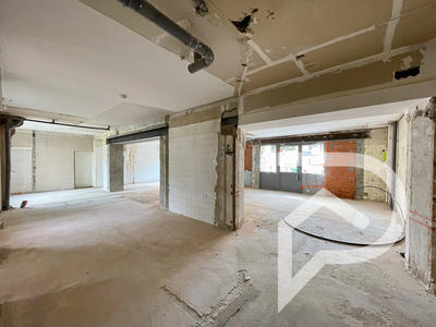 Local commercial - 185 m² - 3 pièces
