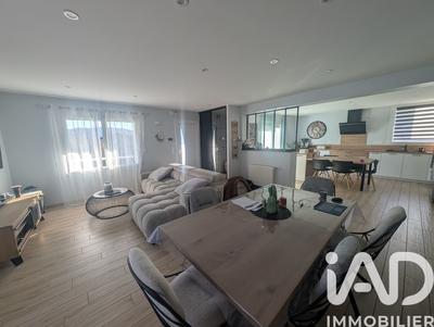 Maison - 165 m² - 10 pièces