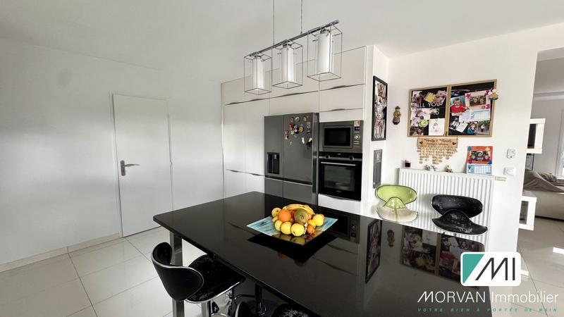 Maison - 228 m² - 8 pièces