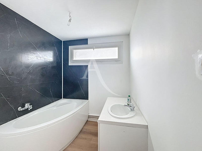 Appartement - 72 m² - 3 pièces