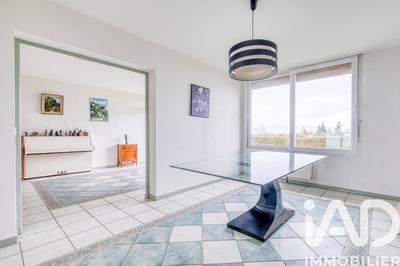 Maison - 99 m² - 5 pièces