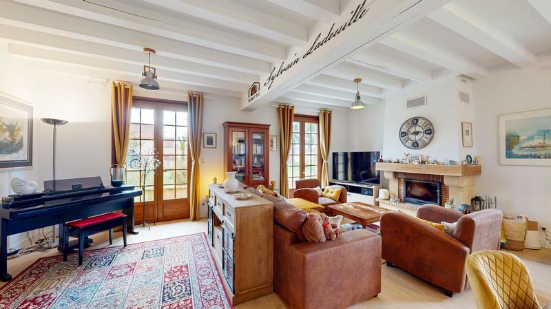 Maison - 115 m² - 6 pièces