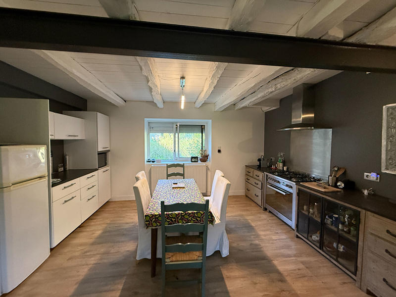 Maison - 210 m² - 4 pièces