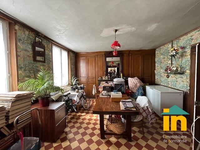 Demeure - 220 m² - 9 pièces